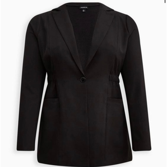 Flattering Crepe Cinch Waist Blazer - Picture 4 of 4